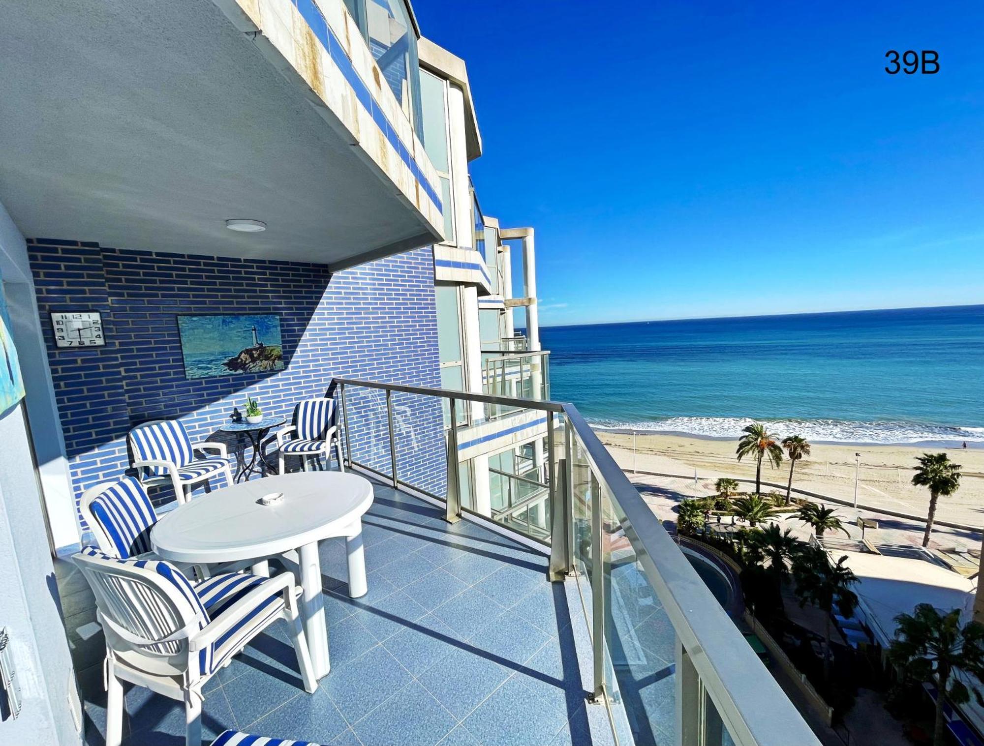 Timora Sea View New Apart' Hipocampos カルプ 部屋 写真